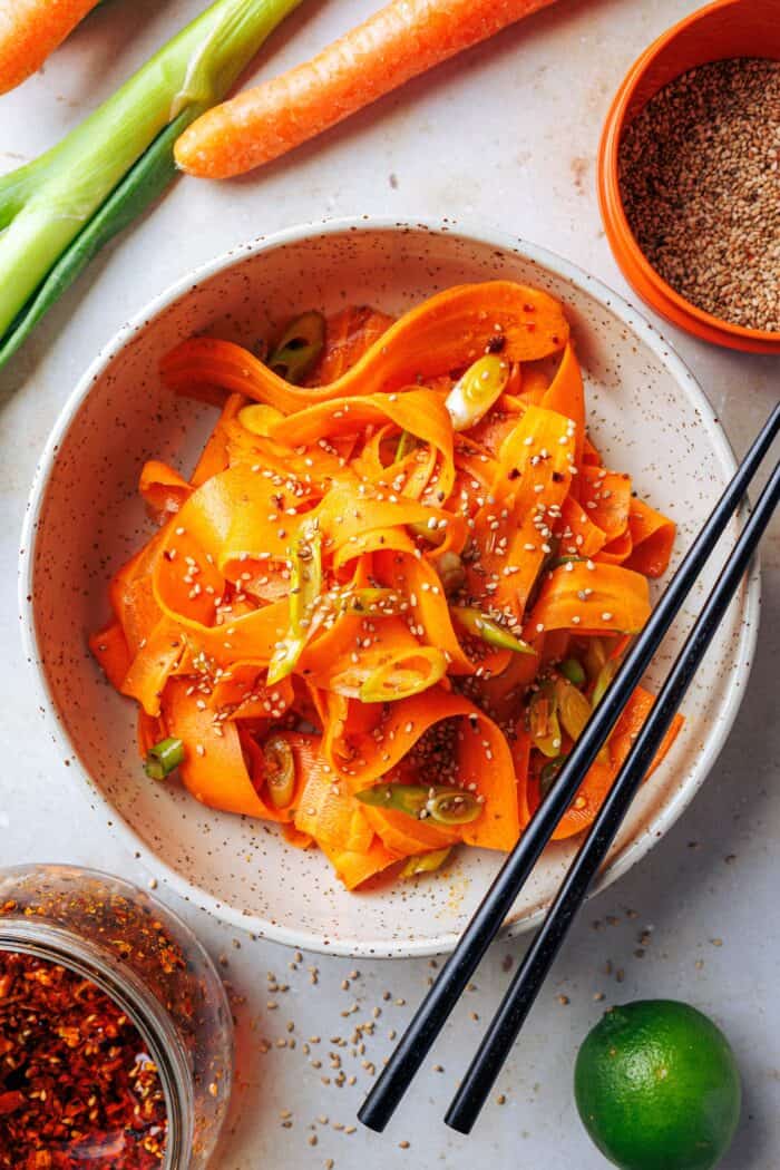 Salade de carotte avec vinaigrette à l'huile de piment