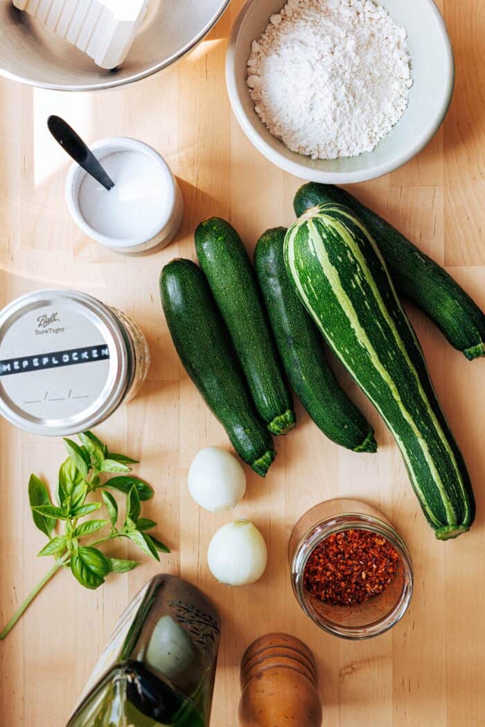 Ingrédients pour la courgette-scarpaccia