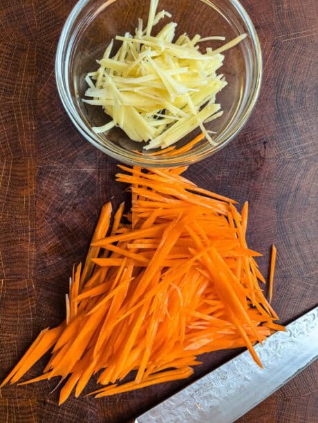 Transporté des carottes et du gingembre