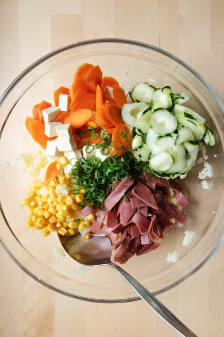 Salade de pommes de terre japonaise végétalienne