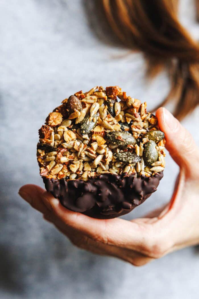 Biscuits aux noix à 5 ingrédients – végétaliens et fessiers