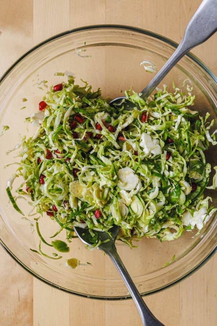 Salade de choux de Bruxelles Geraspelter