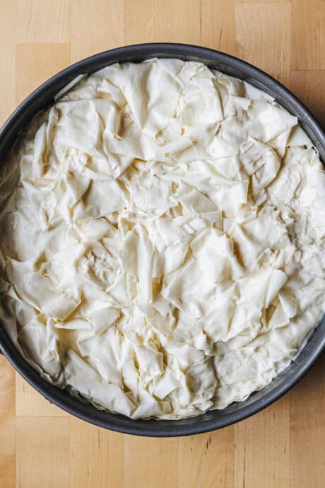 Strudel aux champignons avant la cuisson
