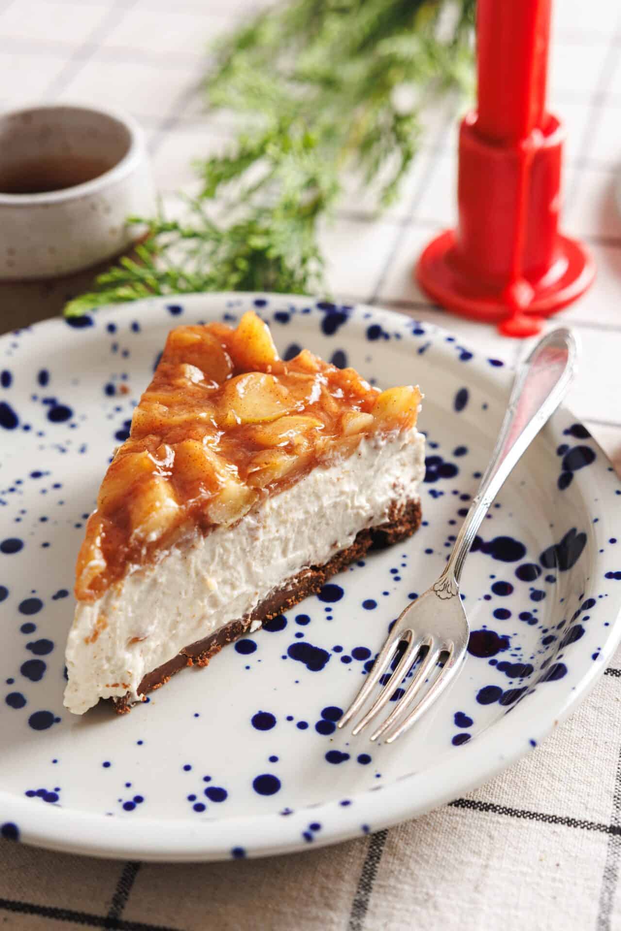 Cheesecake végétalien sans cuisson aux pommes