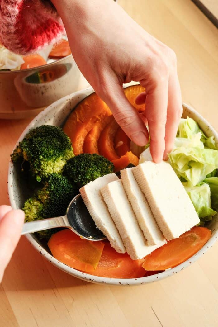 Bol de légumes cuits à la vapeur