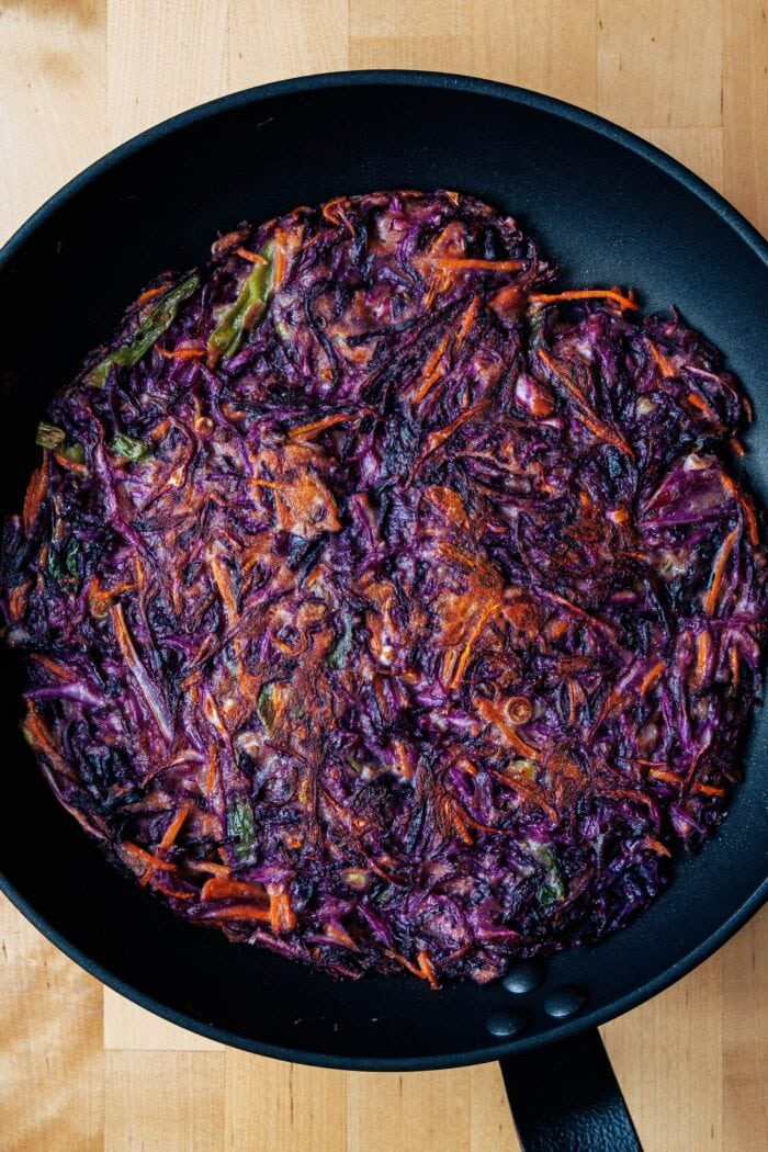 Crêpes de chou rouge à la poêle