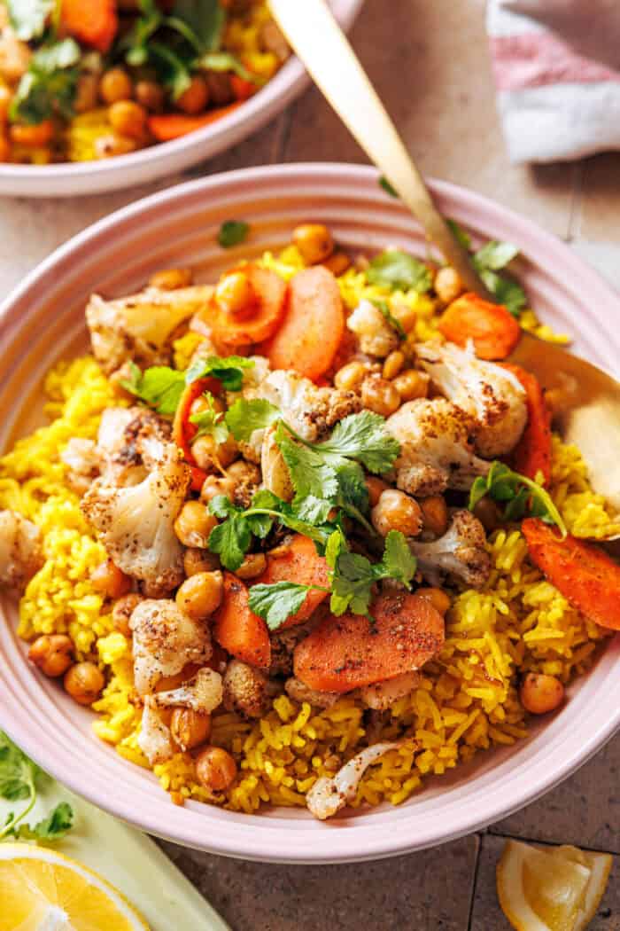 Riz au curcuma et au chou-fleur