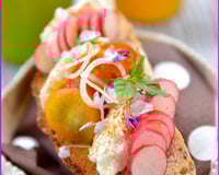 Bruschetta cottage cheese, légumes croquants