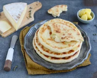Cheese naan au Saint-Nectaire laitier