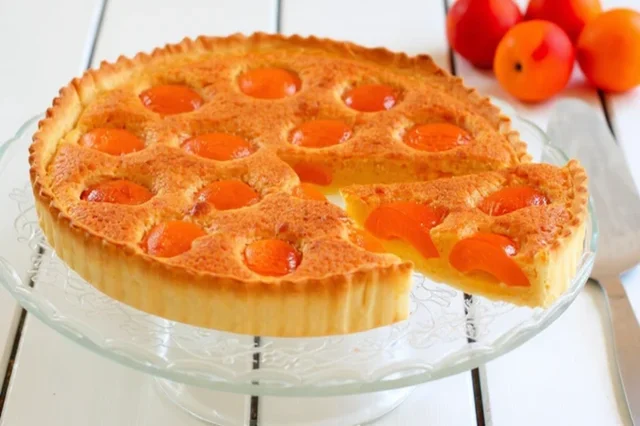 Tarte aux abricots, une recette incontournable pour l'été.