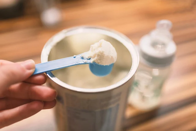 Alerte produit : lait infantile à ne plus utiliser en raison de problèmes de santé signalés