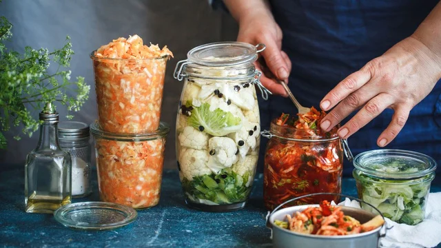 Le kimchi, une aide surprenante selon une étude : éliminer les microplastiques de notre corps !